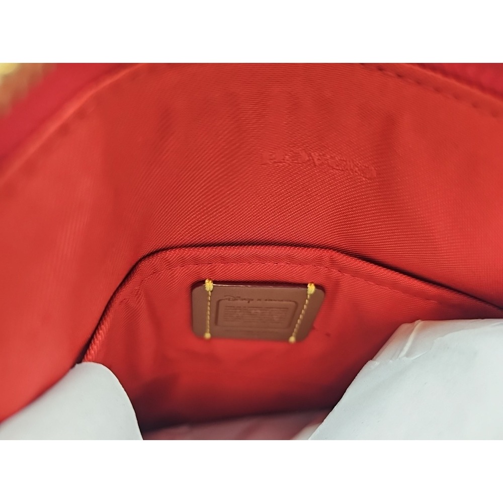 NEW Walt DISNEY WORLD COACH Kitt Messenger Crossbody Bag In Leather - Picture 12 of 12
